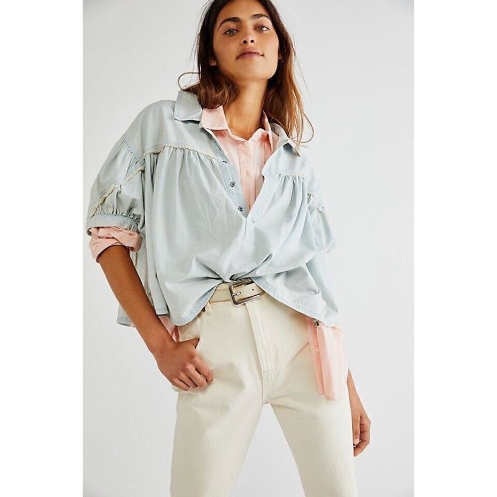 NWT WE THE FREE Sz L PERFECT PUFF TOP DENIM TOP